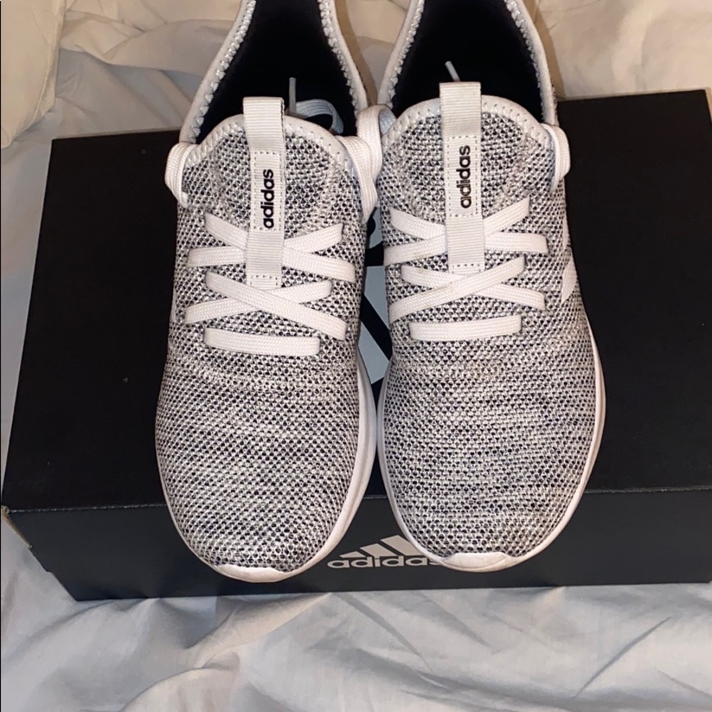 New size 6 Adidas shoes